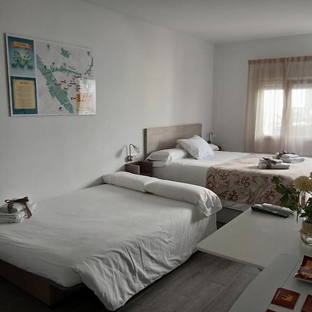 Alaudae Apartamentos เมรีดา ภายนอก รูปภาพ