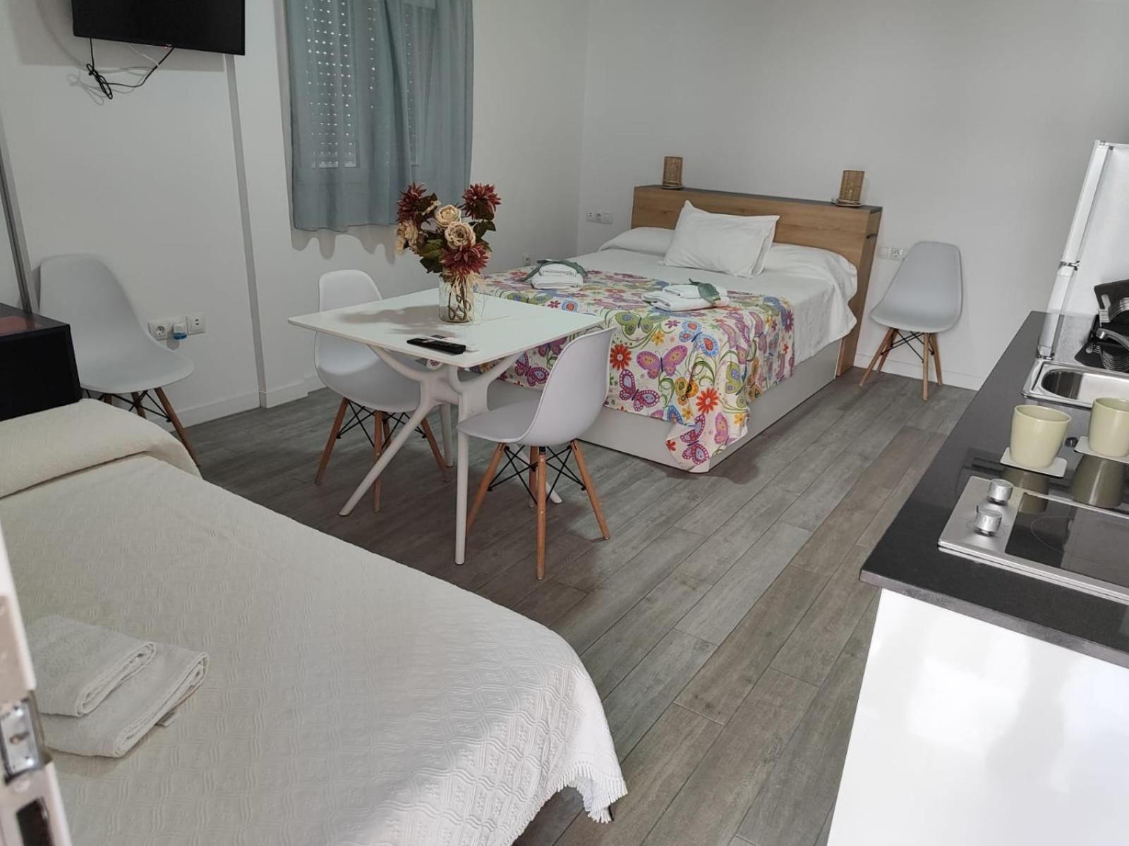 Alaudae Apartamentos เมรีดา ภายนอก รูปภาพ